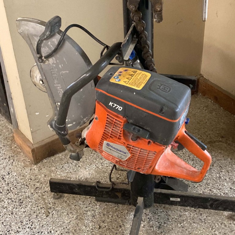 Concrete Hand Held Saw (Electric)