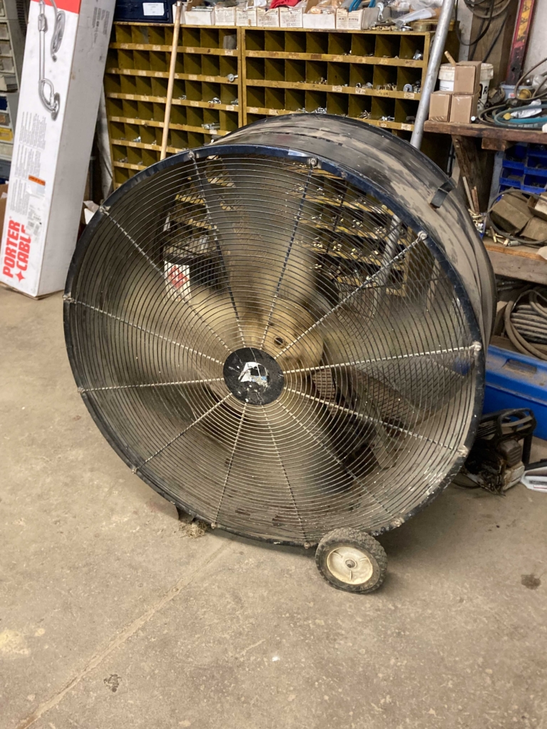 Fans 42″